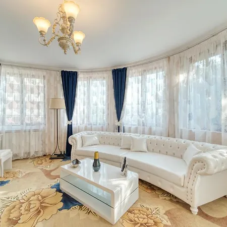 Konstantina Palace