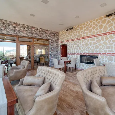 Konstantina Palace Szálloda 5*