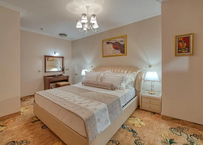 Konstantina Palace 酒店 卡赞勒克