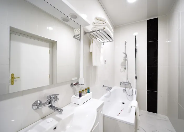 Konstantina Palace 酒店 卡赞勒克